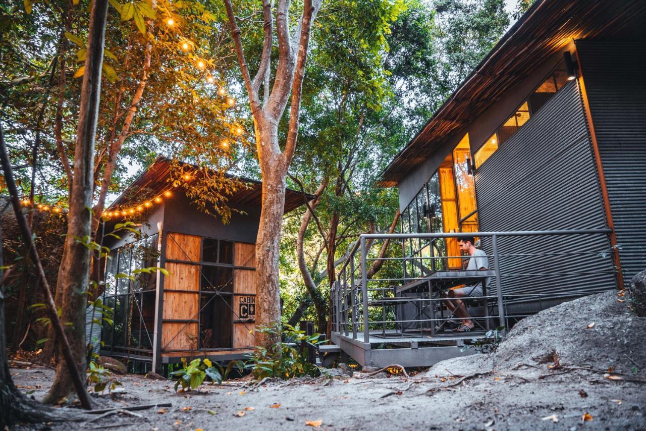 Warehouse Hostel Ko Tao Luaran gambar